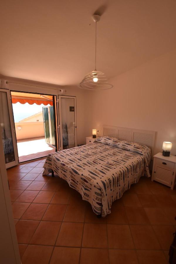 Route 25 - Cavoli - Vista Mare, Con Clima, Terrazza E Posto Auto Lejlighed Spiaggia di Cavoli Eksteriør billede
